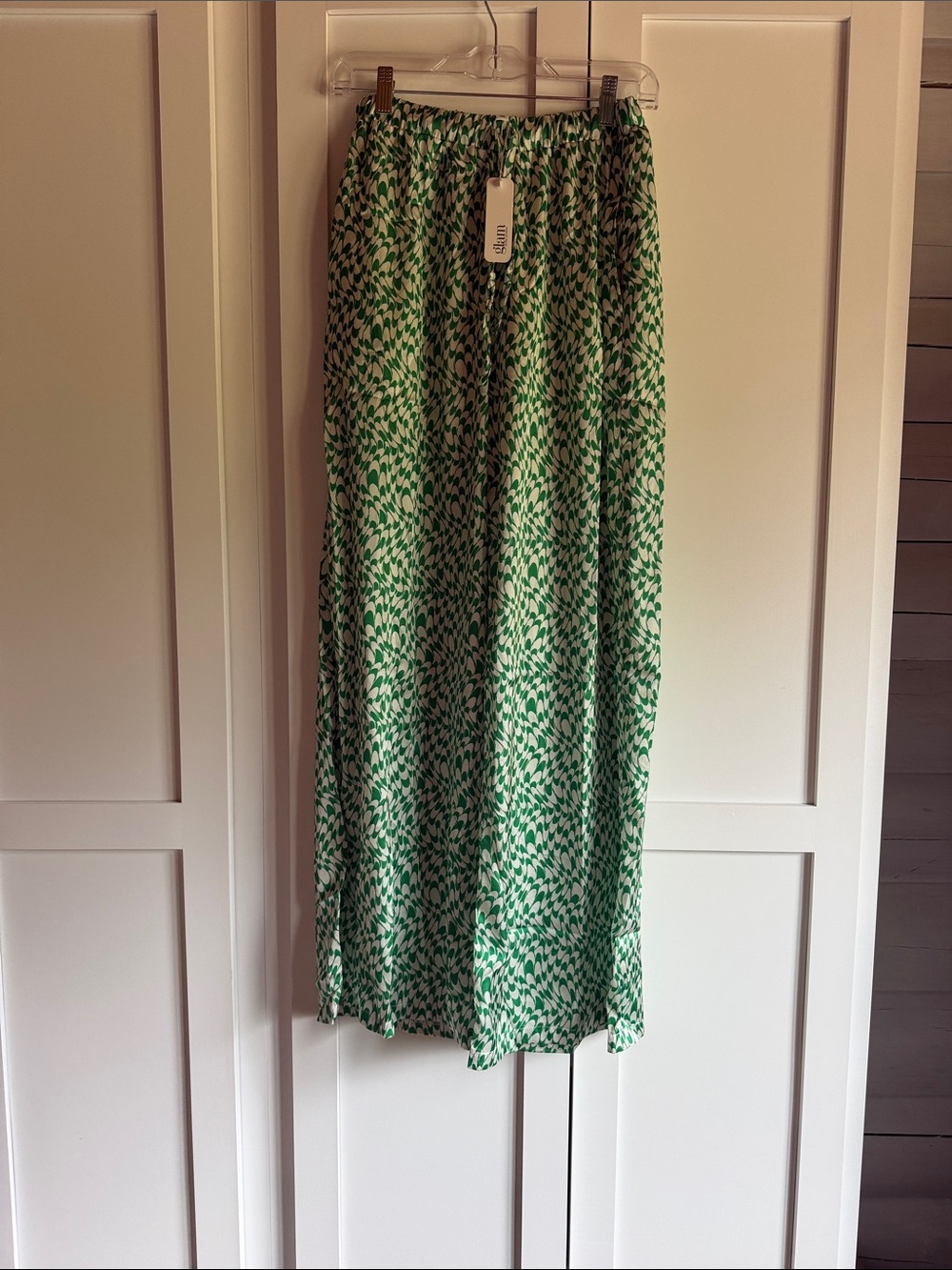 glam Green and White Printed Maxi Skirt